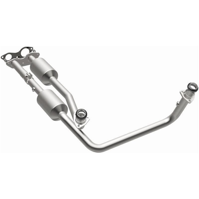MagnaFlow Direct Fit Catalytic Converter California Grade 96-00 GM Tahoe/Yukon/Escalade 5.7L - 4451453