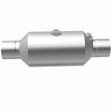Load image into Gallery viewer, MagnaFlow 2.25 w/dual O2 5in. Spun Universal Converter - 79315