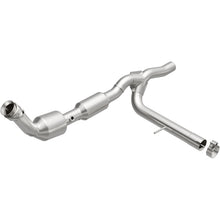 Load image into Gallery viewer, MagnaFlow Direct Fit Catalytic Converter 2005 Ford F150 V8 - 5481744