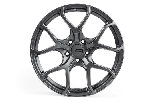 APR A01 Flow Formed 18x8.5 / 5x112 / ET45 / 66.5mm Bore / Gunmetal Grey Wheel - WHL00016