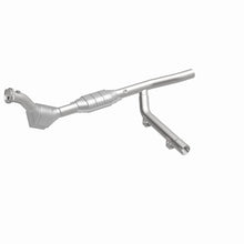 Load image into Gallery viewer, MagnaFlow Direct Fit Catalytic Converter 97-98 Ford Expedition 4.6 - 93130