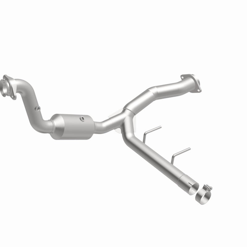 MagnaFlow Direct Fit Catalytic Converter 15-17 Ford F150 V6 2.7L OEM Underbody - 21-471