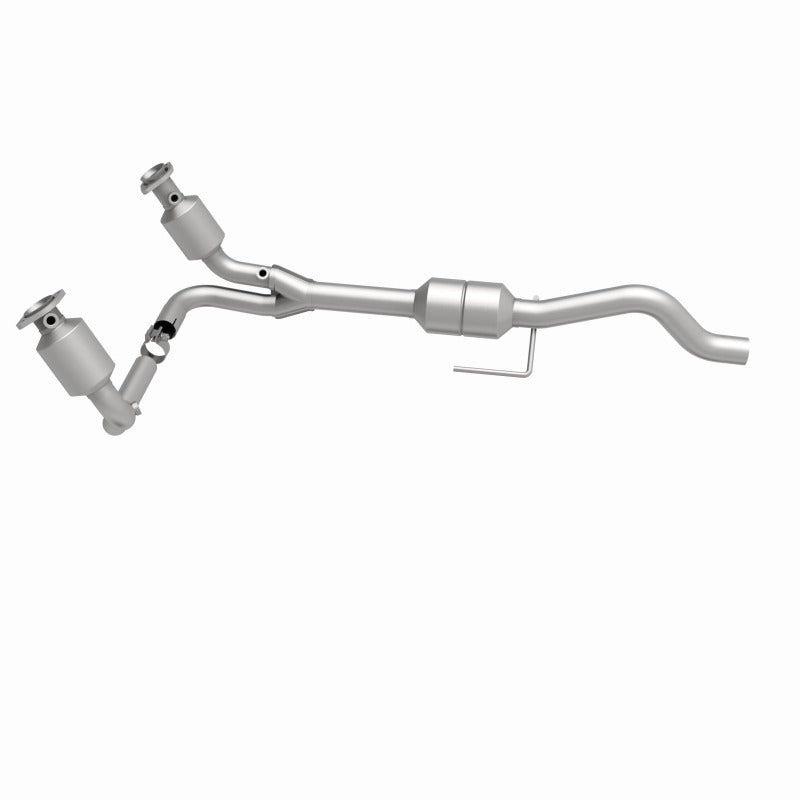 MagnaFlow Direct Fit Catalytic Converter 00-03 Dodge Durango 4.7L - 51338