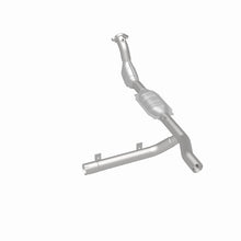 Load image into Gallery viewer, MagnaFlow Direct Fit Catalytic Converter 97-98 Ford Expedition 4.6 - 93130