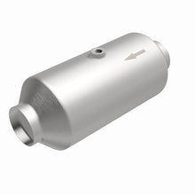 Load image into Gallery viewer, Magnaflow 3.00in. C/C 6in. spun body Universal Converter - 51299