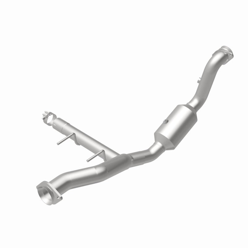 MagnaFlow Direct Fit Catalytic Converter 15-17 Ford F150 V6 2.7L OEM Underbody - 21-471
