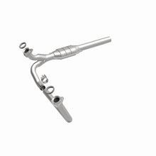 Load image into Gallery viewer, MagnaFlow Direct Fit Catalytic Converter Chevrolet/GMC 1500 1/2 Ton - 93109