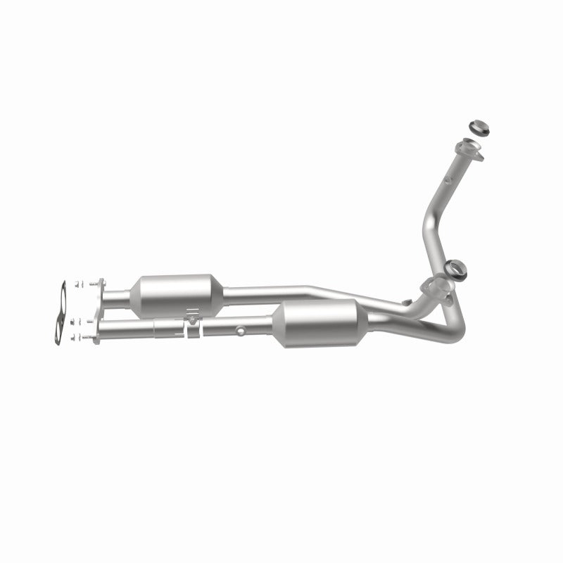 MagnaFlow Direct Fit Catalytic Converter California Grade 96-00 GM Tahoe/Yukon/Escalade 5.7L - 4451453