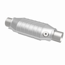Load image into Gallery viewer, MagnaFlow Universal Catalytic Converter 2.25 inch with single O2 OEM - 51035