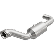 Load image into Gallery viewer, MagnaFlow 18-21 Ford Expedition Left Underbody 3.5L Direct Fit Catalytic Converter - 280218