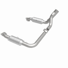 Load image into Gallery viewer, Magnaflow Conv DF 2007 Ram 1500 V8 5.7 OEM Underbody - 52451
