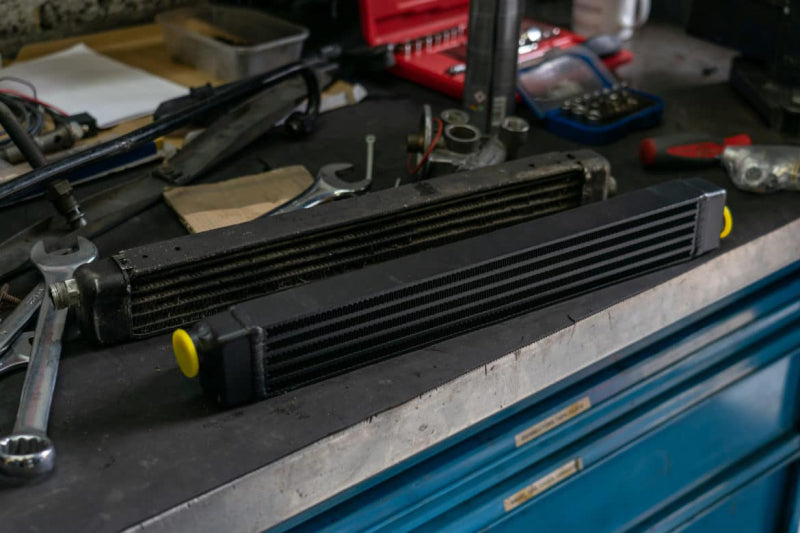 CSF 82-94 BMW 3 Series (E30) High Performance Oil Cooler w/-10AN Male & OEM Fittings - 8092