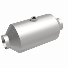 Load image into Gallery viewer, MagnaFlow 2.00in. Mid-Bed O2 CA Universal Converter - 4481355