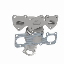 Load image into Gallery viewer, MagnaFlow Direct Fit Catalytic Converter 2016 Sorento V6 3.3 OEM Manifold - 22-090