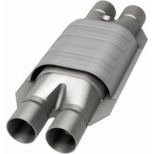 Load image into Gallery viewer, MagnaFlow Universal Catalytic Converter 2 D/D W/O2 Boss - 94038