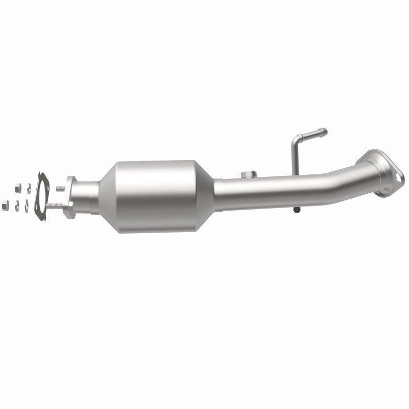 MagnaFlow California Direct Fit Catalytic Converter 13-15 Nissan NV200 2.0L - 557690