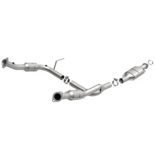 Load image into Gallery viewer, MagnaFlow Direct Fit Catalytic Converter Explorer 02-04 4.6L OEM - 49404