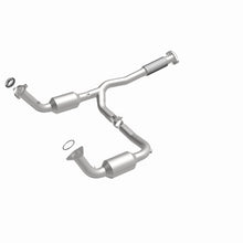 Load image into Gallery viewer, MagnaFlow 2004 Buick Rainier 5.3L Direct Fit Converter - 4451172