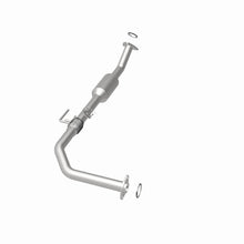 Load image into Gallery viewer, MagnaFlow Direct Fit Catalytic Converter OEM 2003-2004 Toyota Tundra Underbody - 47.125in Length - 4551404