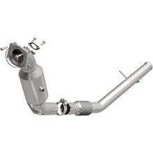 Load image into Gallery viewer, MagnaFlow 18-23 Jeep Wrangler OEM Grade Federal / EPA Compliant Direct-Fit Catalytic Converter - 21-958