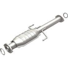 Load image into Gallery viewer, MagnaFlow Direct Fit Catalytic Converter 01-04 Toyota Tacoma 3.4L Rear - 51944