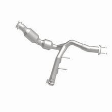 Load image into Gallery viewer, MagnaFlow 21-23 Ford F-150 3.5L Right Underbody Direct Fit Converter - 280266