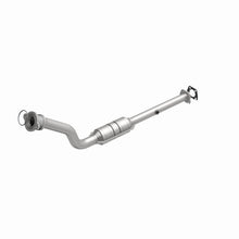 Load image into Gallery viewer, MagnaFlow Direct Fit Catalytic Converter 98-01 GM MidSize 3.1L - 51814