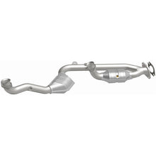 Load image into Gallery viewer, MagnaFlow Direct Fit Catalytic Converter 99-01 Continental 4.6L 50S - 441113