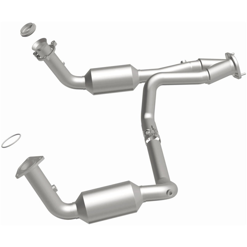MagnaFlow DF Catalytic Conv OEM 2005 GMC Sierra/Chevrolet Silverado 1500/Cadillac Escalade Underbody - 4551419