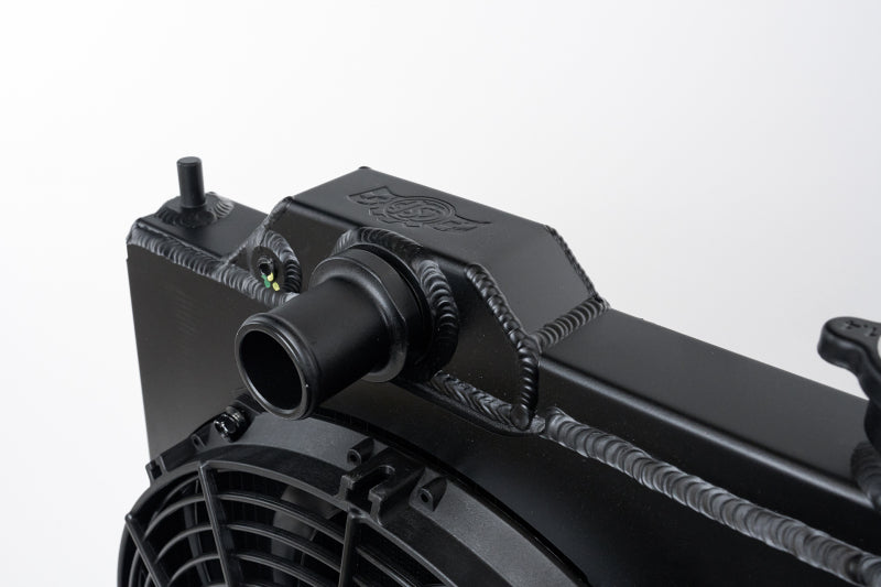 CSF 01-07 Mitsubishi Evo 7/8/9 Full-Slim Radiator w/12in Fan &amp; Shroud/-16AN - Black - 7075B