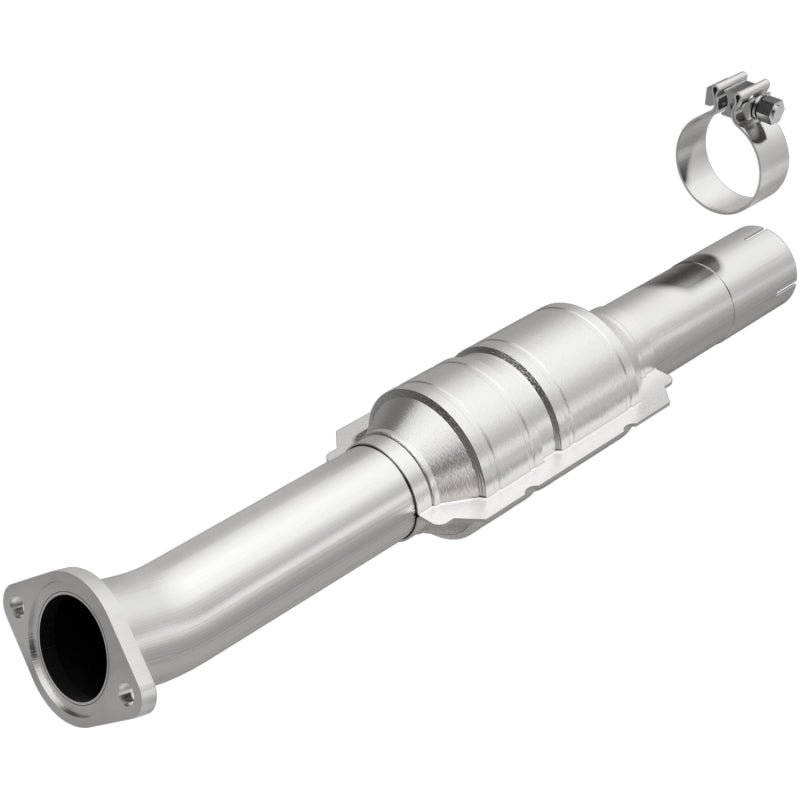 MagnaFlow Direct Fit Catalytic Converter 2010-2012 VENZA 2.7L Underbody - 52108