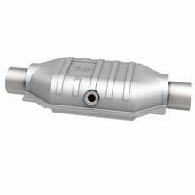 Load image into Gallery viewer, MagnaFlow Universal Catalytic Converter 2.5 Midbed O2 CA OBDII Ul - 459056
