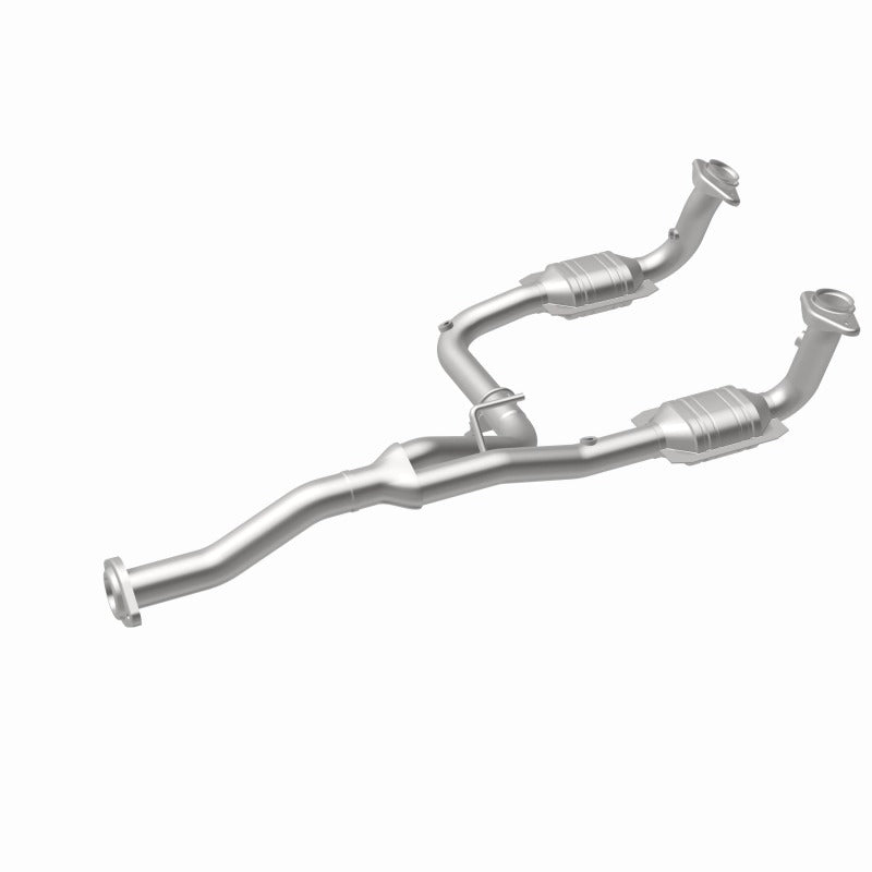 MagnaFlow Direct Fit Catalytic Converter 07 Jeep Liberty 3.7L OEM - 49186