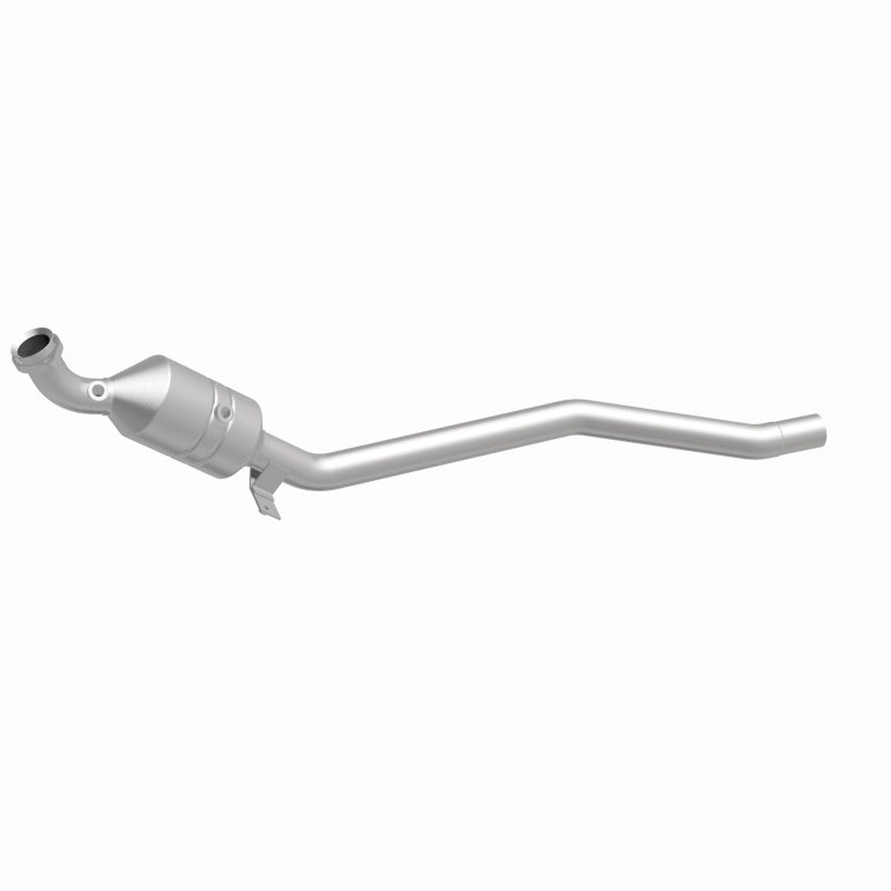 MagnaFlow Direct Fit Catalytic Converter 2006-2011 R350 3.5 L Underbody - 52177