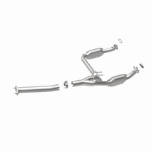 Load image into Gallery viewer, MagnaFlow Direct Fit Catalytic Converter Chevy Express 4.3L/5.4L - 51092