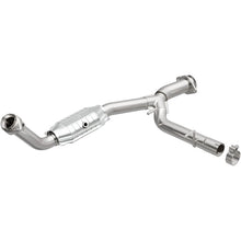 Load image into Gallery viewer, MagnaFlow Direct Fit Catalytic Converter 03-05 Ford Expedition/05-06 Lincoln Navigator 5.4L P/S - 93125