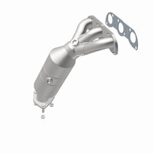 Load image into Gallery viewer, MagnaFlow Direct Fit Catalytic Converter 04-05 Suzuki Verona 2.5L - 452912