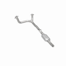 Load image into Gallery viewer, MagnaFlow Direct Fit Catalytic Converter 96 Ford E-Series Van 5.8L - 23101