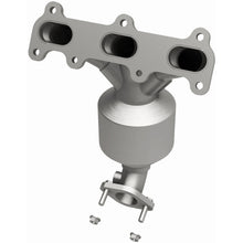 Load image into Gallery viewer, MagnaFlow Direct Fit Catalytic Converter 01-04 Hyundai Santa Fe 2.7L - 51000