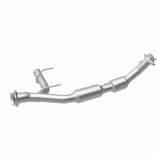 Load image into Gallery viewer, MagnaFlow 03-04 Ford Expedition 5.4L Direct Fit Converter - 4583078