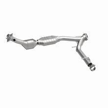 Load image into Gallery viewer, MagnaFlow Direct Fit Catalytic Converter 03 Lincoln Navigator 5.4L - 51081