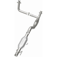 Load image into Gallery viewer, MagnaFlow 92-95 Ford E-150 5.0L Direct Fit Converter - 93423