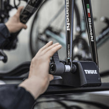 Load image into Gallery viewer, Thule FastRide Fork-Mount Roof Bike Rack (For Quick-Release Bikes/Adapter Req. for Thru-Axle) - Blk - 564005