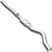 Load image into Gallery viewer, MagnaFlow Direct Fit Catalytic Converter Dodge Dakota 96 3.9L/5.2L 2 - 23233