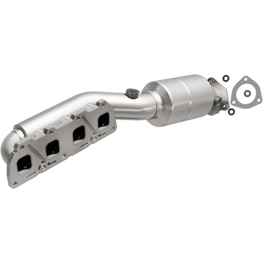 MagnaFlow Direct Fit Catalytic Converter 02-04 VW Passat 4.0L - 51213