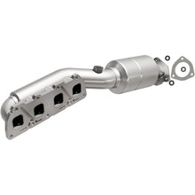 Load image into Gallery viewer, MagnaFlow Direct Fit Catalytic Converter 02-04 Volkswagen Passat 4.0L - 452796