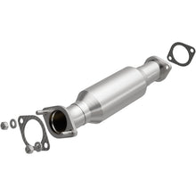 Load image into Gallery viewer, MagnaFlow 07-09 Hyundai Santa Fe 3.3L Direct Fit Converter - 5592426