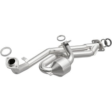 Load image into Gallery viewer, MagnaFlow California Direct Fit Catalytic Converter 01-03 Toyota Sienna 3.0L - 447160