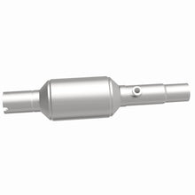 Load image into Gallery viewer, MagnaFlow Direct Fit Catalytic Converter 96-98 Jeep Grand Cherokee Underbody - 4451226