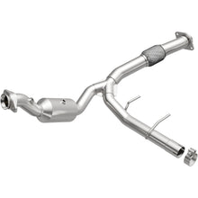 Load image into Gallery viewer, MagnaFlow 18-21 Ford Expedition Right Underbody 3.5L Direct Fit Catalytic Converter - 280219